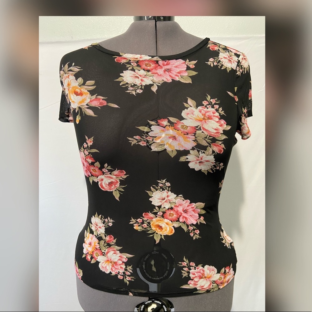 Torrid NWT flower print mesh tee